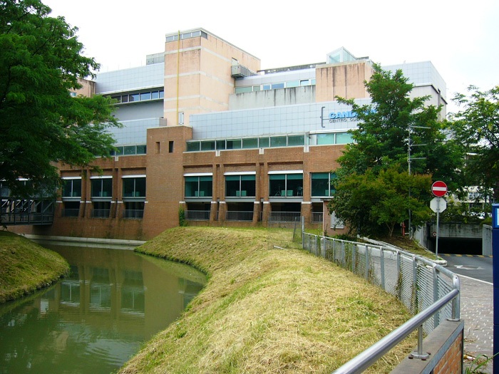 foto del ramo nord del Marzenego dietro il centro culturale Candiani